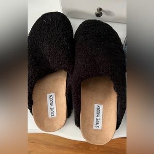 Size 9 Steve Madden clogs